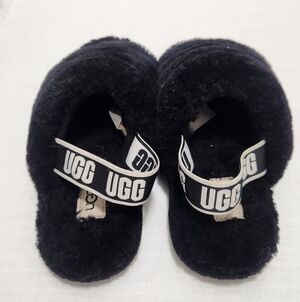 UGG FLUFF YEAH SLIDE BLACK SHEEPSKIN SLINGBACK SLIPPERS KIDS SIZE 1